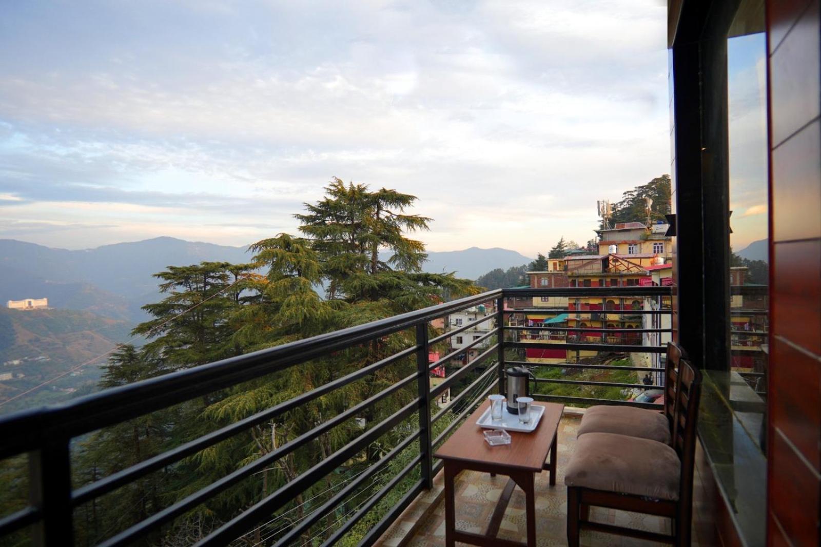 Bed and Breakfast Ambrosia Grand à Shimla Extérieur photo