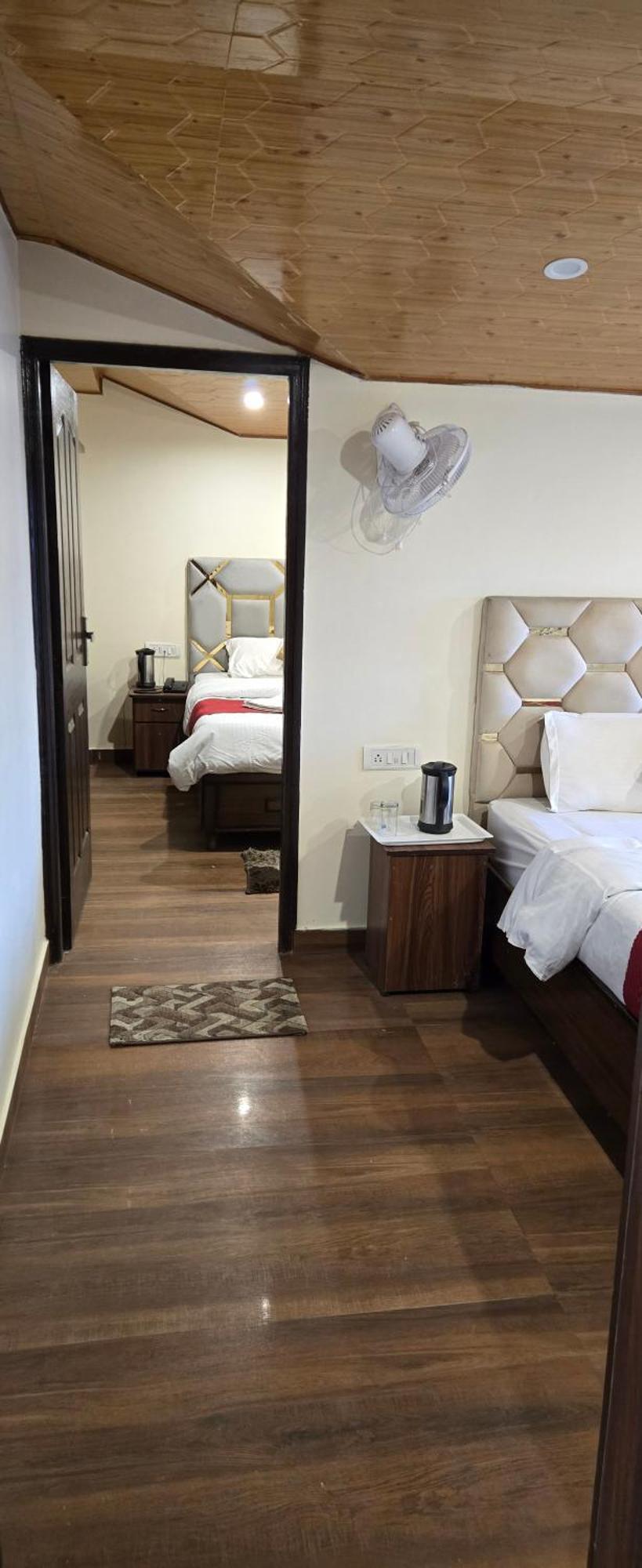 Bed and Breakfast Ambrosia Grand à Shimla Extérieur photo