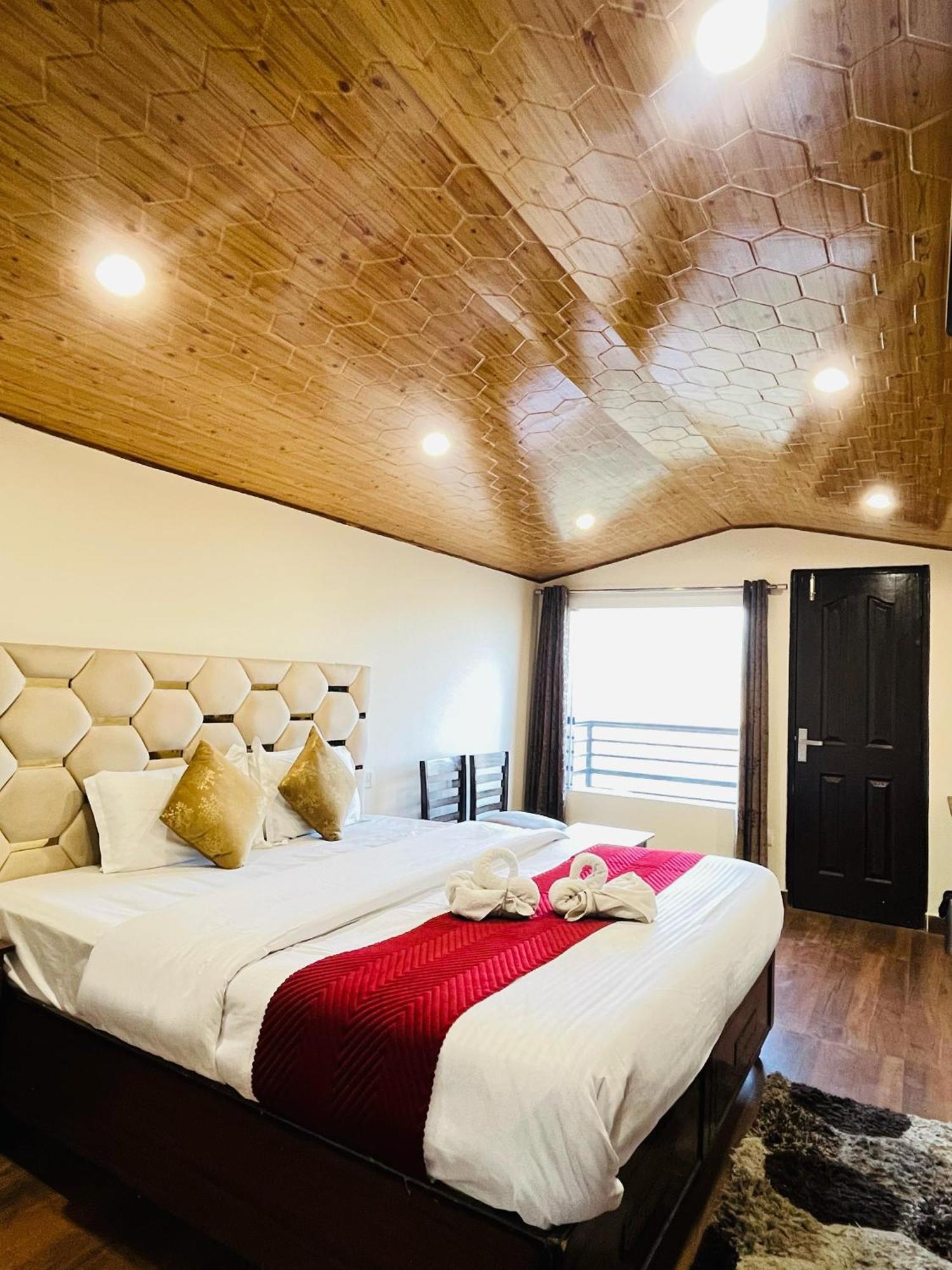 Bed and Breakfast Ambrosia Grand à Shimla Extérieur photo